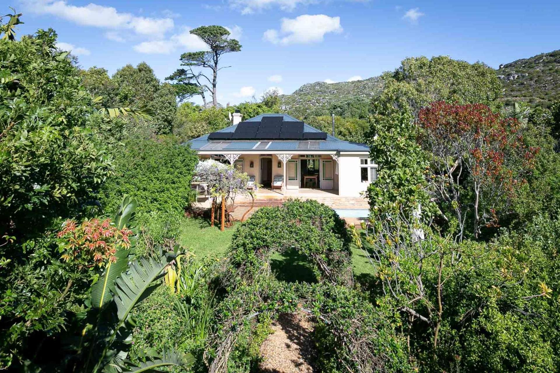Holiday home Kloof House - With Solar Backup Power *