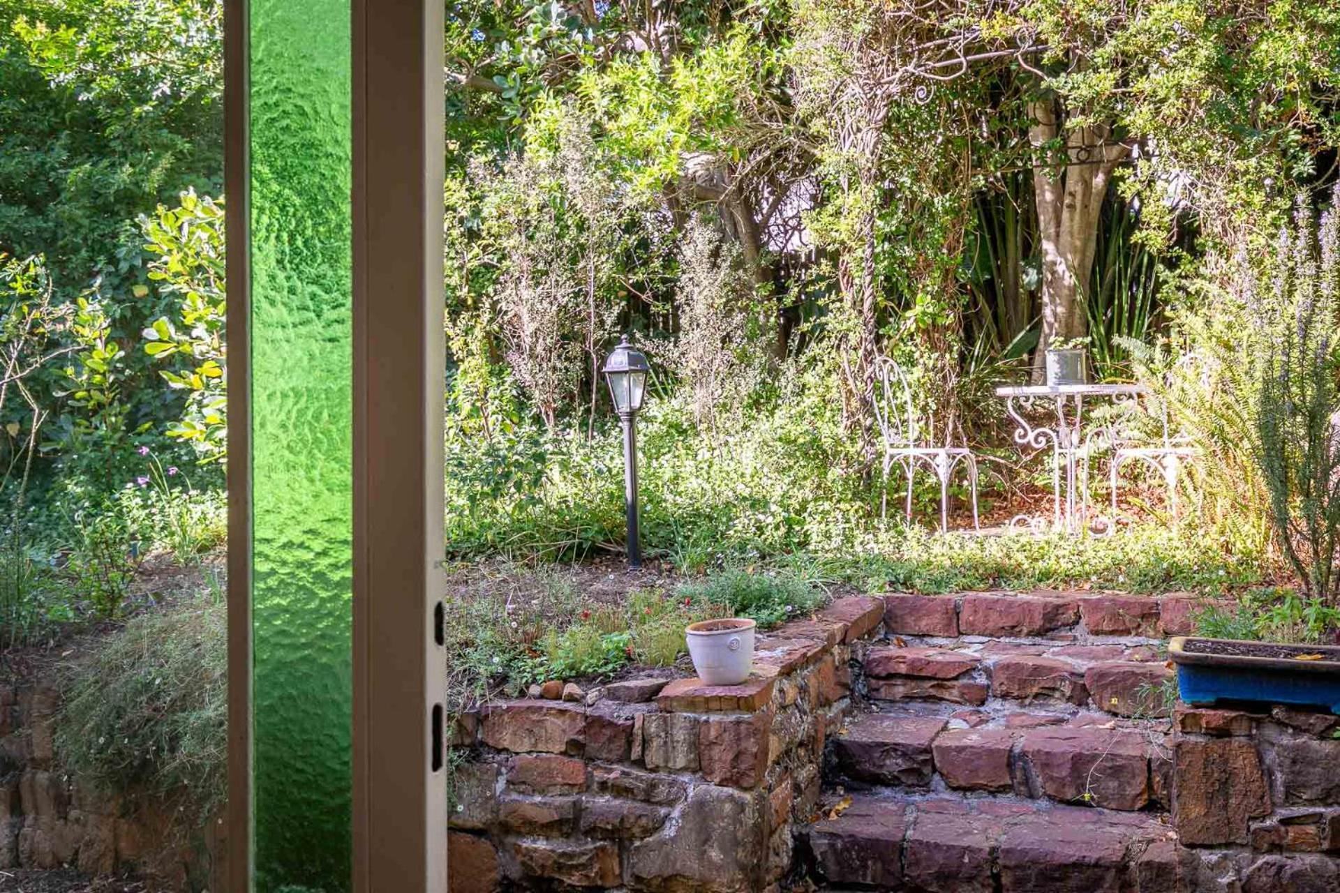 Kloof House - With Solar Backup Power * Cape Town
