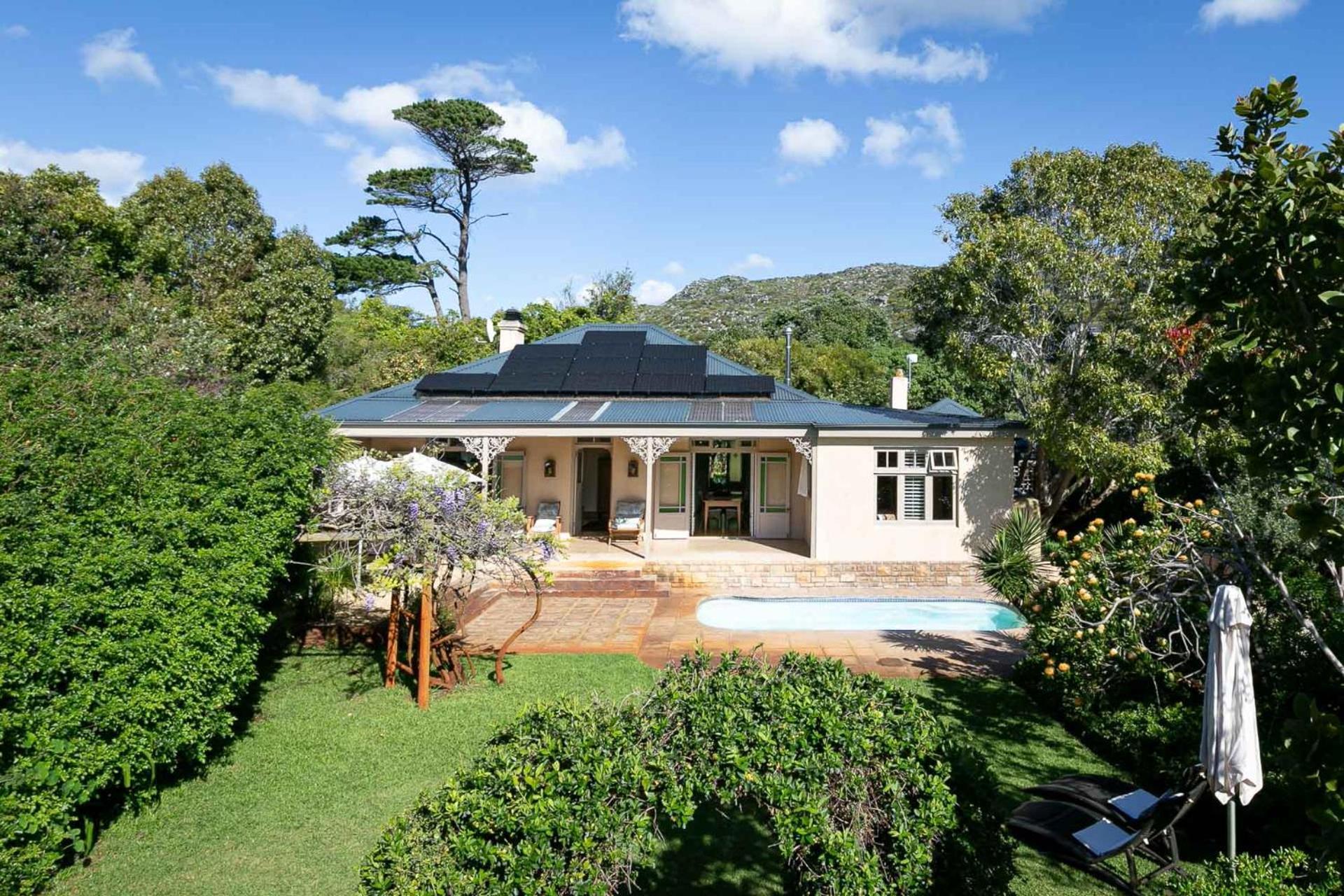 Holiday home Kloof House - With Solar Backup Power