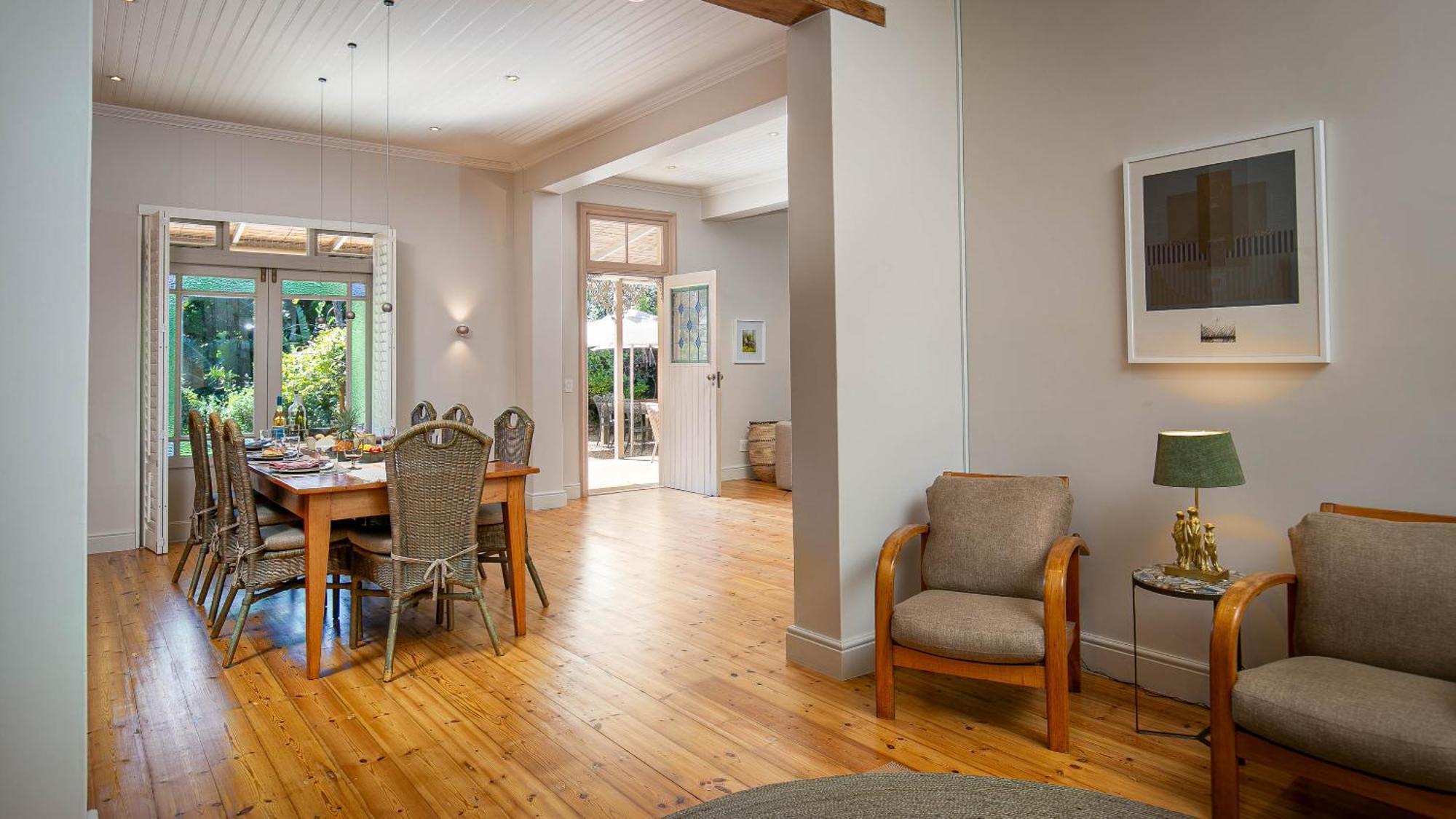 Kloof House - With Solar Backup Power Holiday home Cape Town