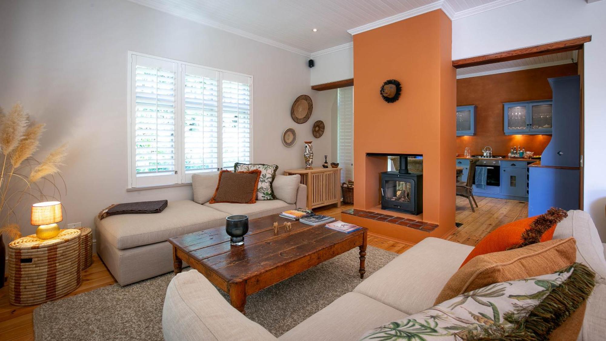 Kloof House - With Solar Backup Power *